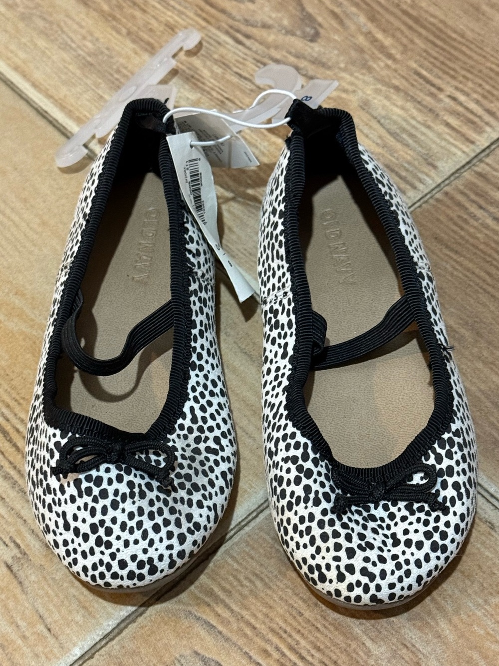 Old Navy Black & White Spot Ballet Flats- New